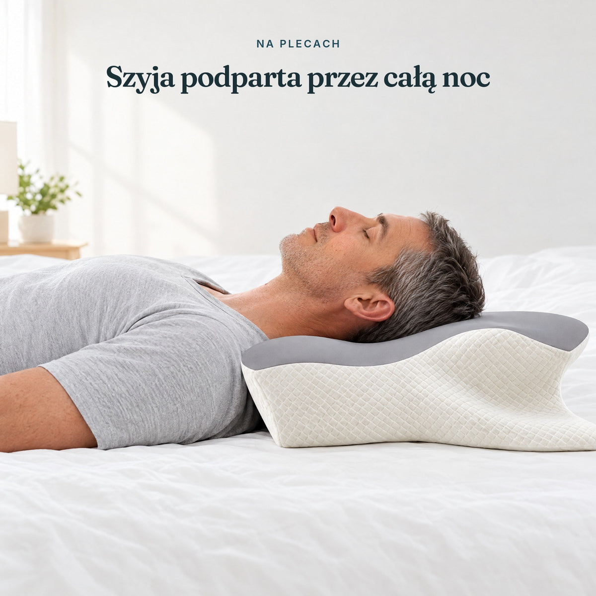 Mężczyzna śpi na plecach na poduszce Semedi Pro, szyja podparta