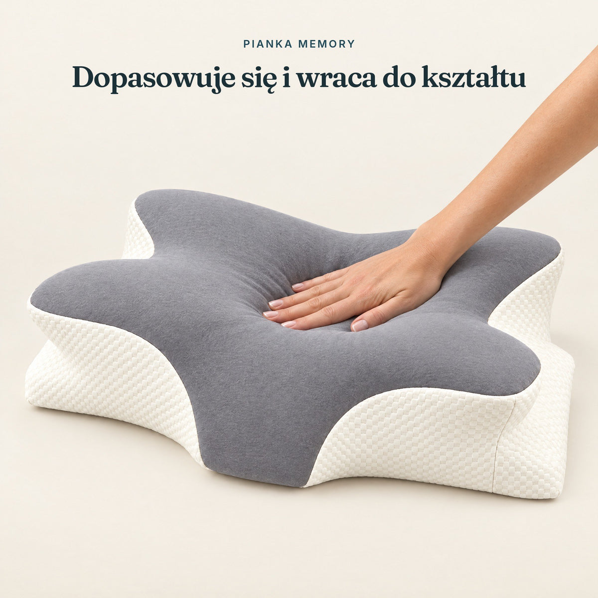 Dłoń wciska piankę memory poduszki Semedi Pro